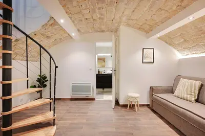 Coin salon dans l'établissement Charming apartment - AC- 2BD-8P - Port Royal