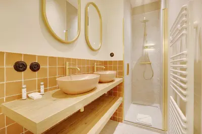 Salle de bains dans l'établissement Beautiful Apartment 2CH-6P - Paris 18e-Montmartre