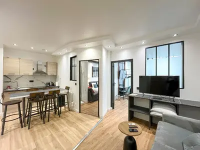 Cuisine ou kitchenette dans l'établissement UrbanFlat 173 - Beautiful Apartment near Montparnasse