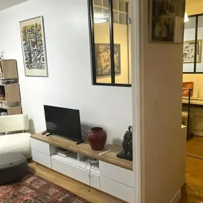 Quiet apartment near the Marais balcony