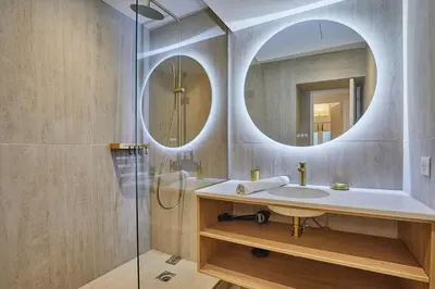 Salle de bains dans l'établissement Beautiful renovated apartment with AC - Paris East