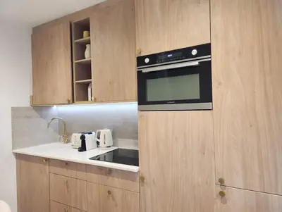 Cuisine ou kitchenette dans l'établissement Beautiful renovated apartment with AC - Paris East