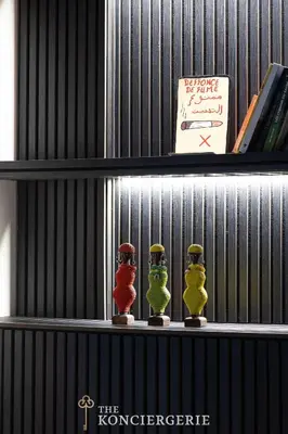 Certificat, récompense, panneau ou autre document affiché dans l'établissement Appartement de prestige avec balcon - Paris 16e