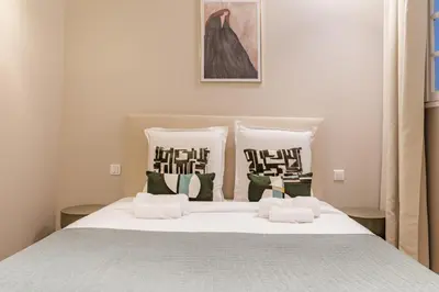 Un ou plusieurs lits dans un hébergement de l'établissement Large 4-room air-conditioned apartment with patio in Paris