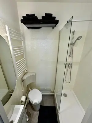 Salle de bains dans l'établissement Charming renovated studio, near Saint-Lazare, Paris