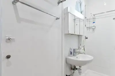 Salle de bains dans l'établissement Central & Cosy Parisian Style Apartment