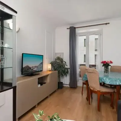 Central & Cosy Parisian Style Apartment