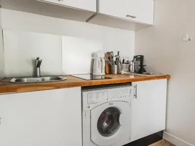Cuisine ou kitchenette dans l'établissement Apartment Appartement 7 by Interhome