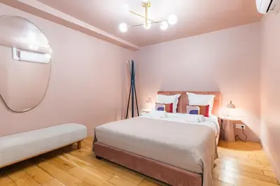 Un ou plusieurs lits dans un hébergement de l'établissement Exceptional triplex with 6 bedrooms & air conditioning