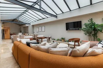 Coin salon dans l'établissement Luxury Grand Air-conditioned Apartment in the Heart of Paris