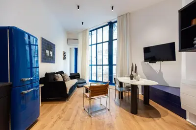 Télévision ou salle de divertissement dans l'établissement NoChichi Collections - Loft atypique Sentier