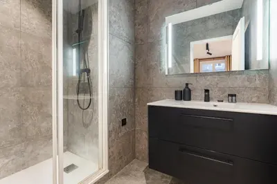 Salle de bains dans l'établissement Beautiful Apartment in the Heart of Paris