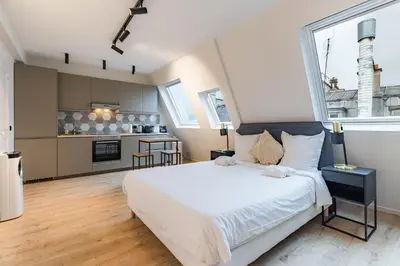 Cuisine ou kitchenette dans l'établissement Cozy & Fully Equipped Studio in the Heart of Paris