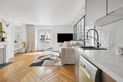 Cuisine ou kitchenette dans l'établissement BnBNova - Jardin des Tuileries & Louvre