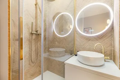 Salle de bains dans l'établissement Escapade de Charme au Cœur du Paris Historique