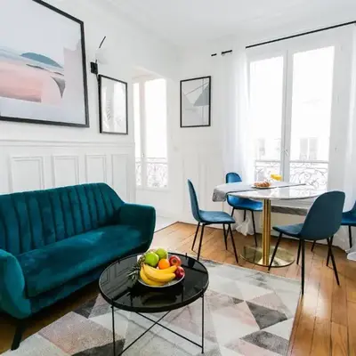 Bon Marche FLAT