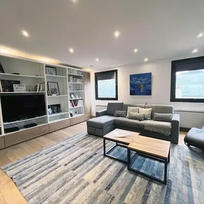 UrbanFlat 166 - Luxury Apartment in the Center of Paris