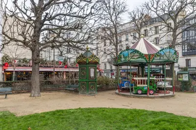 Aire de jeux pour enfants de l'établissement Bright & Cozy Flat near Eiffel Tower