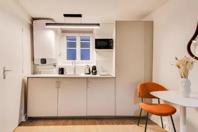 Cuisine ou kitchenette dans l'établissement Studio parisien cosy et bien équipé