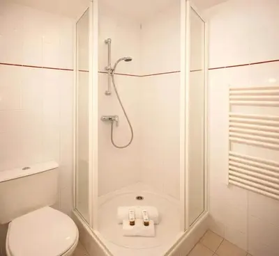 Salle de bains dans l'établissement Family flat - Montparnasse