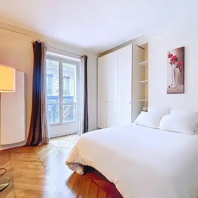Haussmanian apartment near the Arc de Triomphe