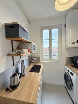Cuisine ou kitchenette dans l'établissement 2 bright rooms Clichy - 4 people - Paris Metro 13