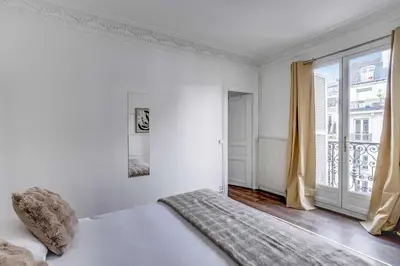 Plan de l'établissement Haussmannian apt - 2BDR-6P near Marais-sentier