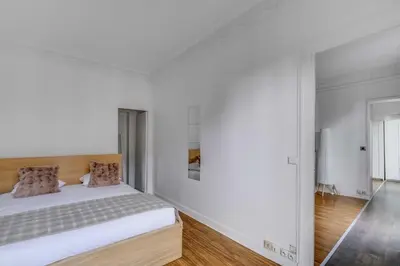 Plan de l'établissement Haussmannian apt - 2BDR-6P near Marais-sentier