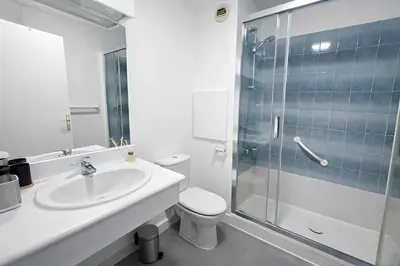 Salle de bains dans l'établissement Le Rive - 4 pers - Vue Seine - Wifi