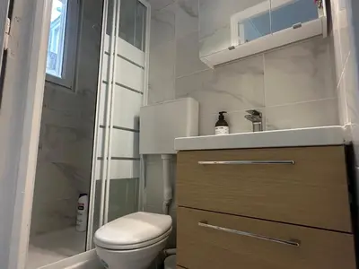 Salle de bains dans l'établissement Comfortable Flat in Levallois - Close to Paris