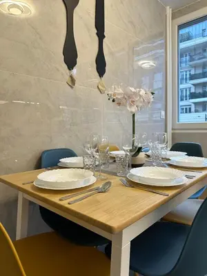 Plan de l'établissement PARIS-MONTROUGE Magnifique Appartement 2 pièce de 56m2 - très cosy pour 1 à 6 personnes refait à neuf - ENTIRE APARTMENT LUXURIOUS AND WARM - Montrouge Paris 14ème - Proche Aéroport Orly & Parc Expositions Porte de Versailles FREE WIFI GRATUIT