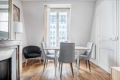 Plan de l'établissement Magnifique appartement avec vue sur la Tour Eiffel