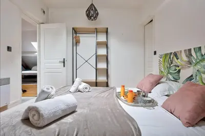 Un ou plusieurs lits dans un hébergement de l'établissement TheBlueStay 126 - Charming apartment - Paris 17