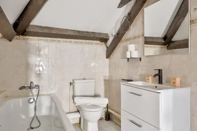 Salle de bains dans l'établissement TheBlueStay 126 - Charming apartment - Paris 17