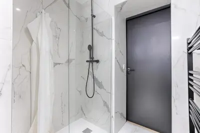 Salle de bains dans l'établissement Sublime appartement Mogador