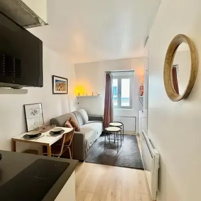 Parisian cocoon in Batignolles next to Montmartre