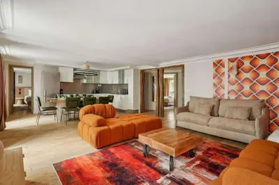 Coin salon dans l'établissement Luxury 3BDR-8P apartment in the heart of Paris