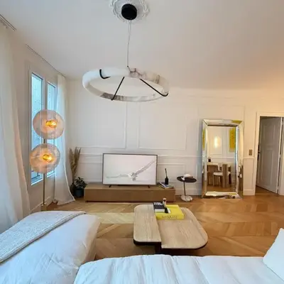Elegant 2 Bedrooms Parisian Flat & Chic in Neuilly