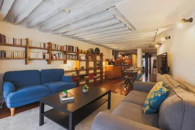 Coin salon dans l'établissement Characterful Apartment 6P Grand Boulevard