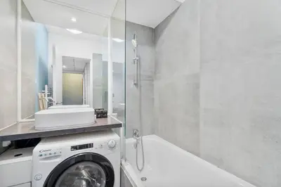 Salle de bains dans l'établissement Appartement T2, Proche Parc Expo, Parking Inclus