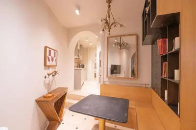 Télévision ou salle de divertissement dans l'établissement Appartement Atypique Parc Montsouris - Paris 14