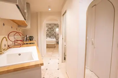 Salle de bains dans l'établissement Appartement Atypique Parc Montsouris - Paris 14
