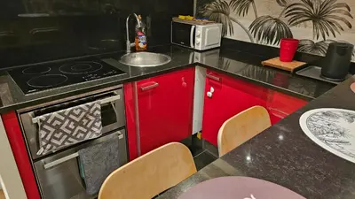 Cuisine ou kitchenette dans l'établissement Nice apt nearby tour eiffel rich area in Paris
