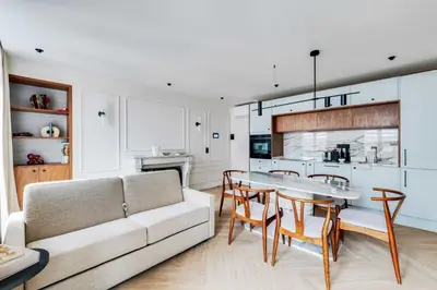 Cuisine ou kitchenette dans l'établissement Charming apartment a c 2BR-6P Grand boulevards