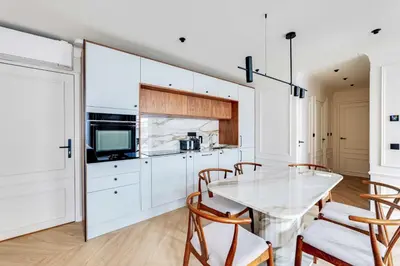 Cuisine ou kitchenette dans l'établissement Charming apartment a c 2BR-6P Grand boulevards