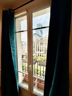 Balcon ou terrasse dans l'établissement Modern Bright 2 bedroom Apartment Paris 17