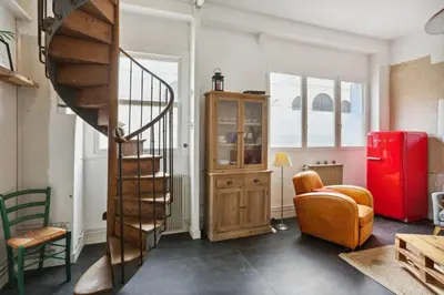 Coin salon dans l'établissement Duplex à Saint-Ouen – Aux portes de Paris
