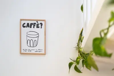 Certificat, récompense, panneau ou autre document affiché dans l'établissement Apparemment Duplex proche Zénith de Paris