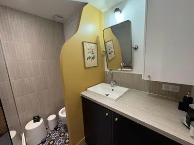 Salle de bains dans l'établissement Le Petit Montmartre - 2 prs - Paris 18 - Métro 12