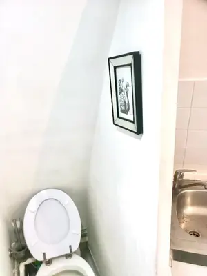 Salle de bains dans l'établissement Petite Attique - avec vue sur la tour Eiffel